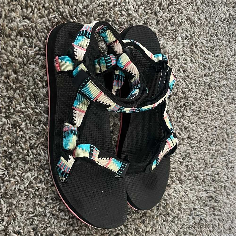 Reva woman’s sandals size 10 used, solid hiking walking sandals